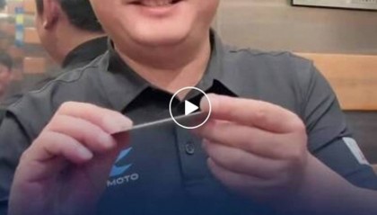 张雪称用房卡刷开了北京地铁闸机，北京地铁回复：此前并未遇到过相关案例，可能是因为卡片较薄