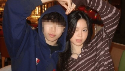 陈自瑶回应13岁女儿恋情：请尊重一个普通青少年的权利