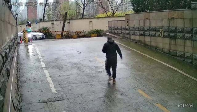 29岁女子遭丈夫碾轧拖拽8米死亡，女方家属发声