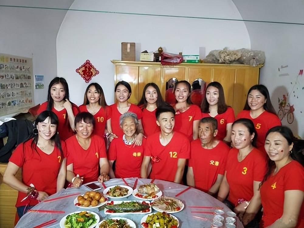 2018年,山西11个姐姐为弟弟结婚凑32万,现状如何?