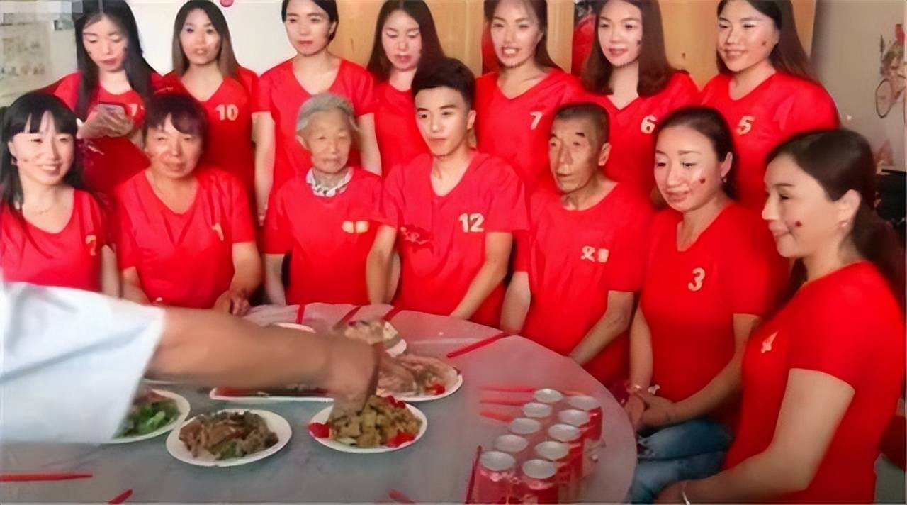 2018年,山西11个姐姐为弟弟结婚凑32万,现状如何?