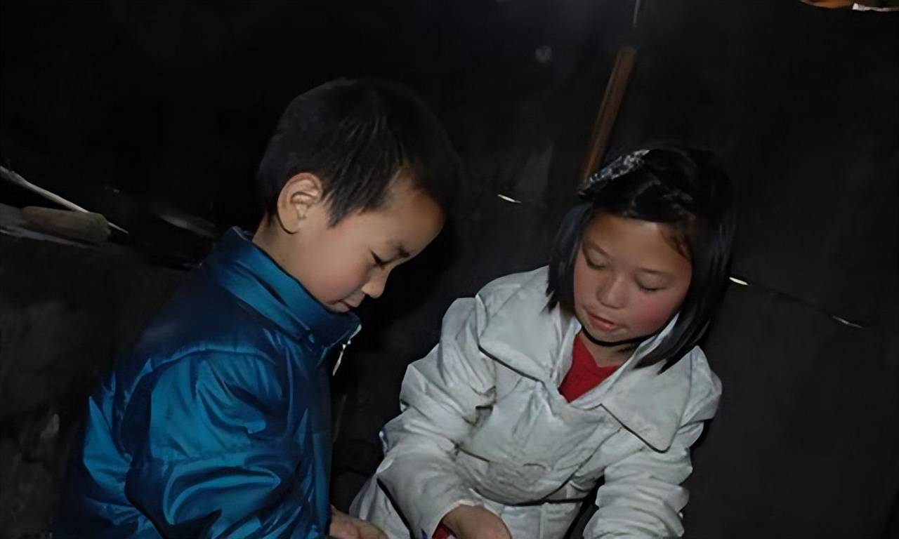 2018年,山西11个姐姐为弟弟结婚凑32万,现状如何?