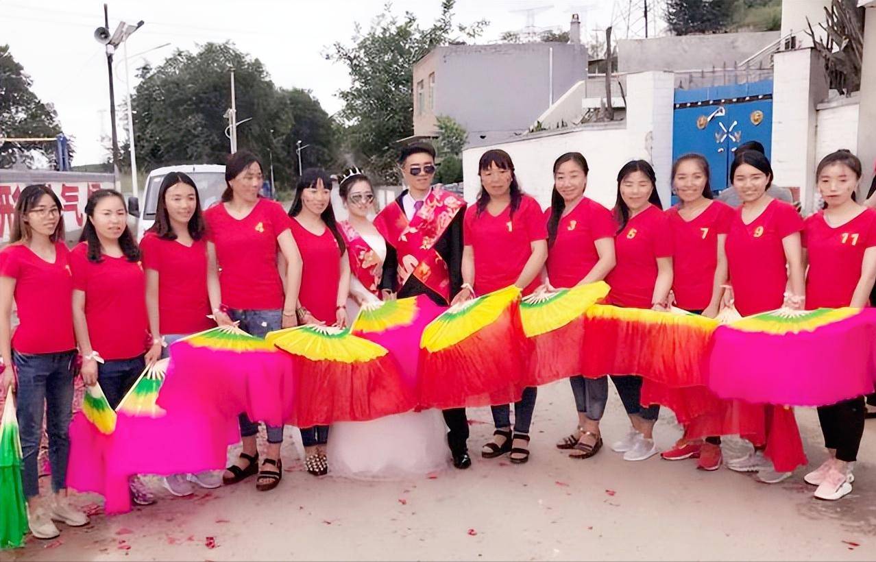 2018年,山西11个姐姐为弟弟结婚凑32万,现状如何?