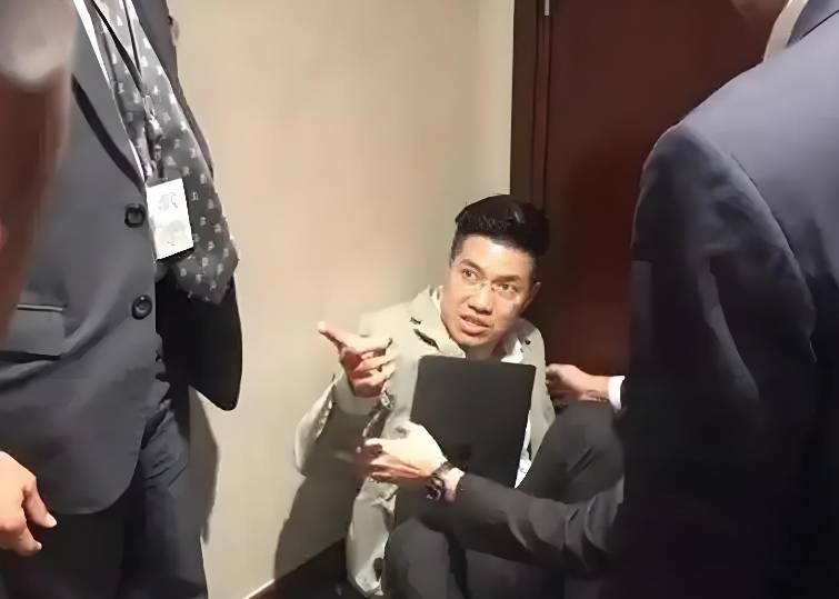 2018年,“港独”张倩盈叫嚣,听到国歌就想吐,如今下场如何?