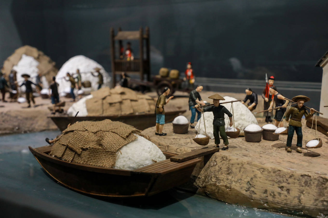 嘉庆抄了和珅的家，乾隆宠臣纪晓岚下场又如何？