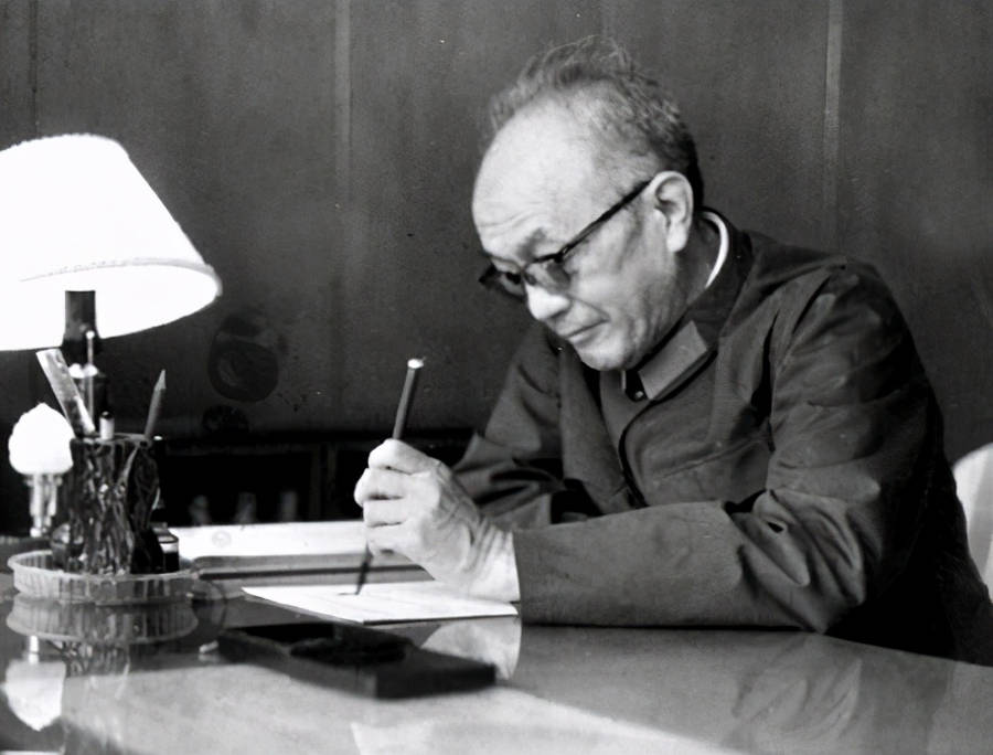 高某抄过黄克诚的家,黄克诚平反后,如何处置他