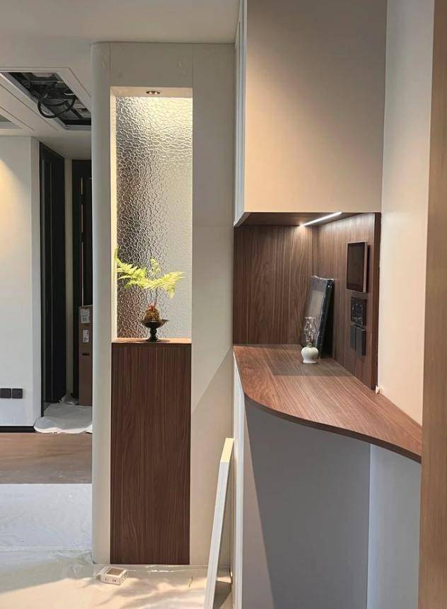 入户玄关如何设计?这几种设计直接拿去抄,好看还实用!