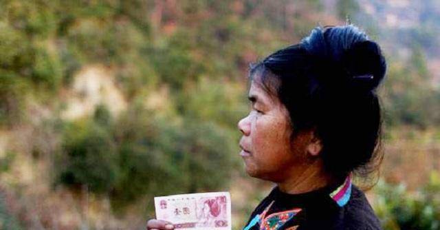 30多年前，那个被印在一元人民币上的贵州女孩，如今生活怎么样？