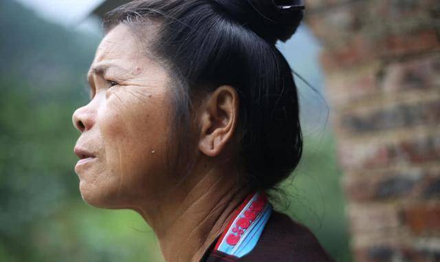曾被印在第4套人民币上的少数民族女子,现如今怎么样?